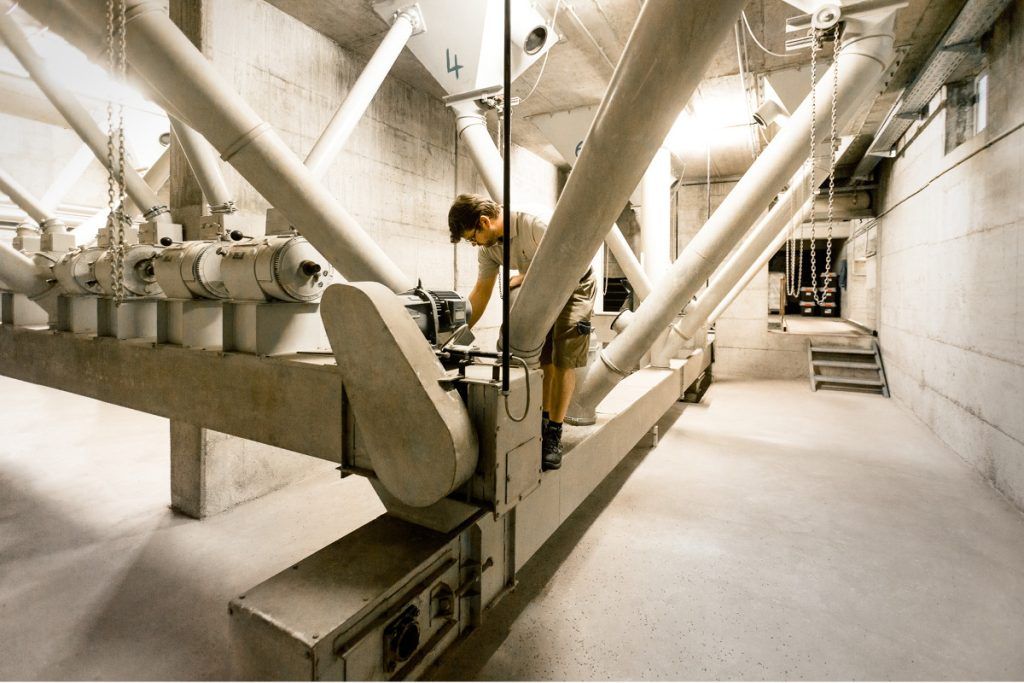 dirneder_muehle_karusellfahrt-im-silo